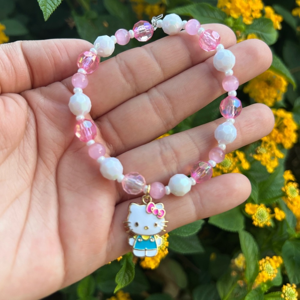 Handmade Hello Kitty beaded Bracelet